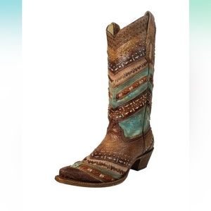 Corral boots practically new size 6